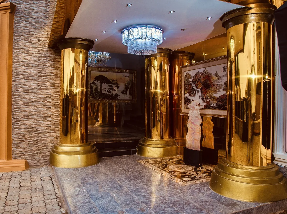 E-Suites Luxury Hotel photo 5
