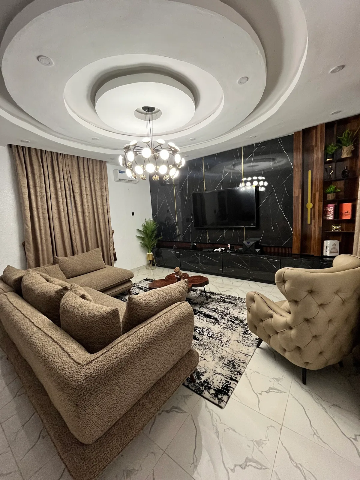 Slux Suites — photo