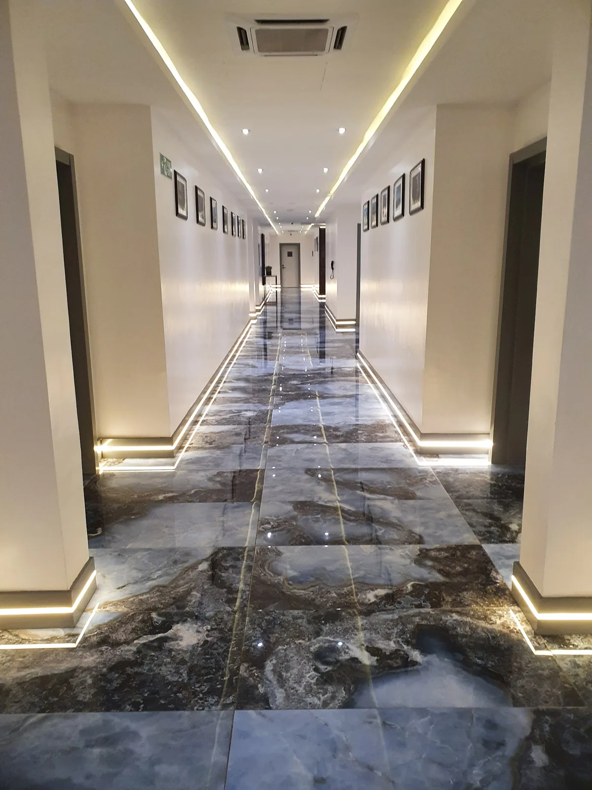 The Safron Hotel Ikeja photo 4
