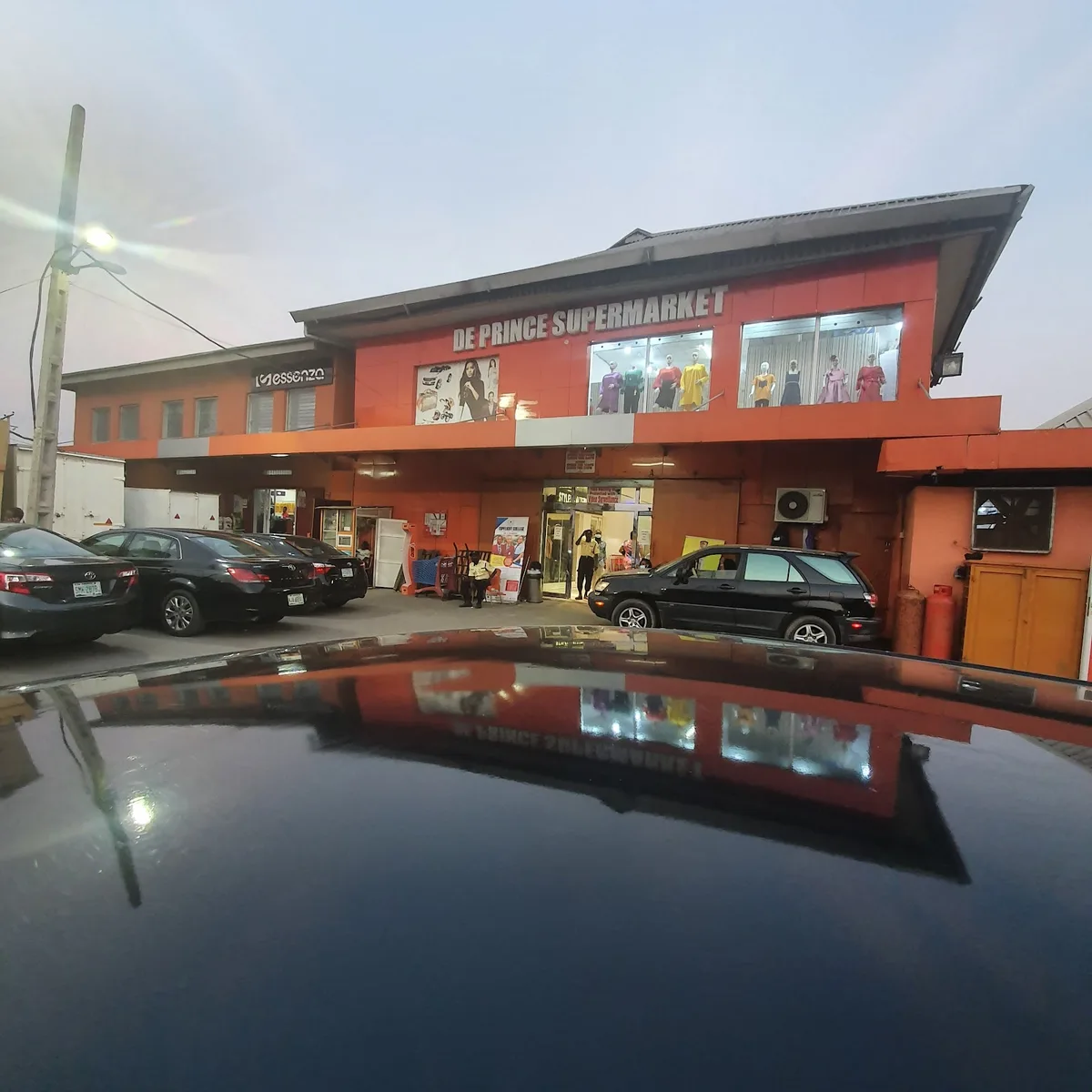De Prince Super Market — photo