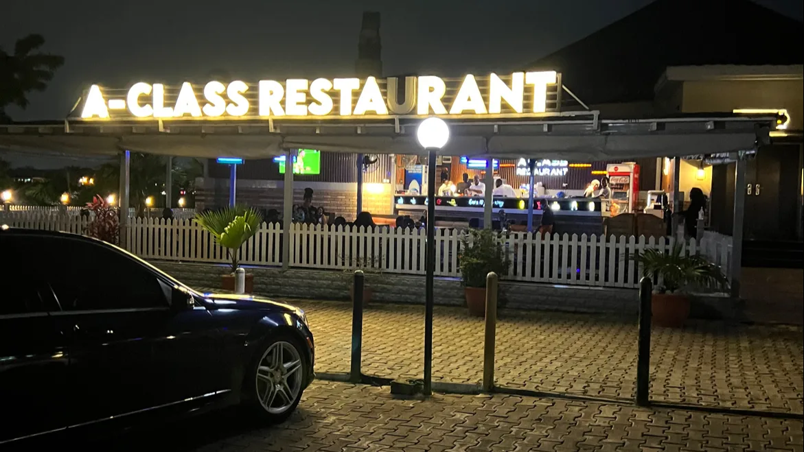 A Class Restaurant — photo