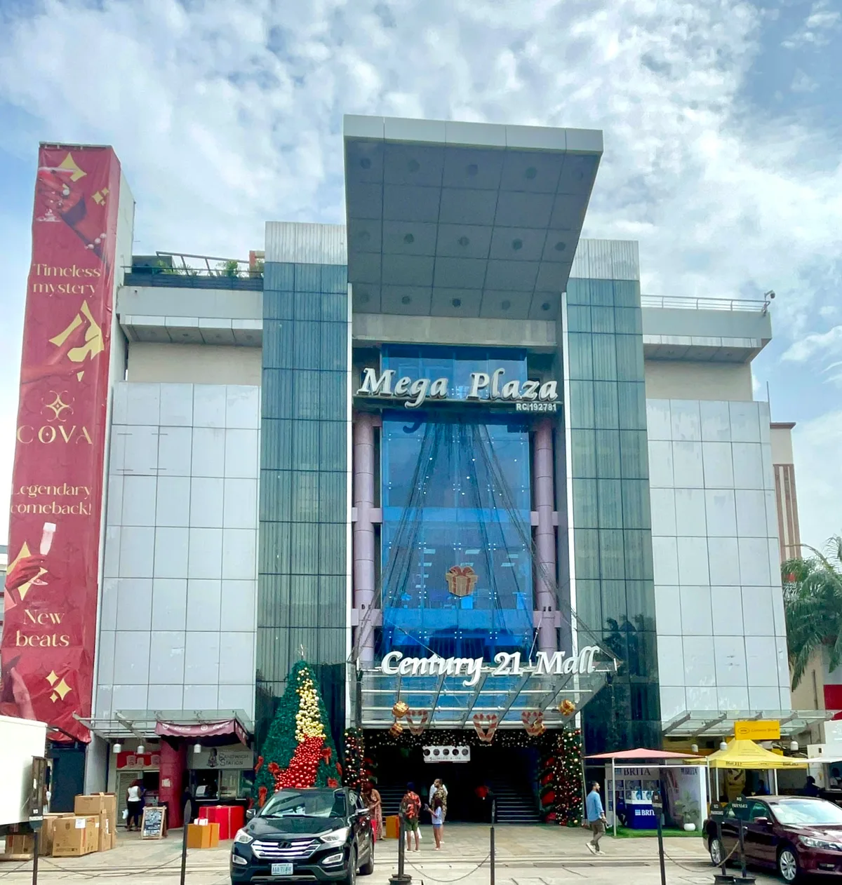 Mega Plaza — photo