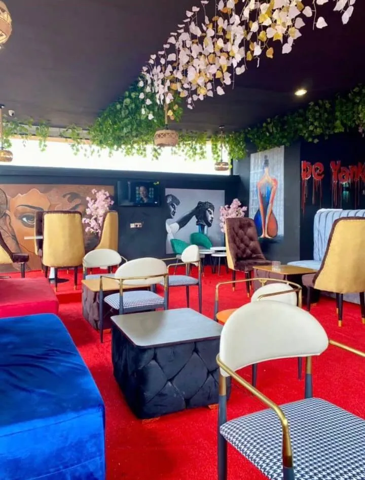 De Yanke's Lounge — photo