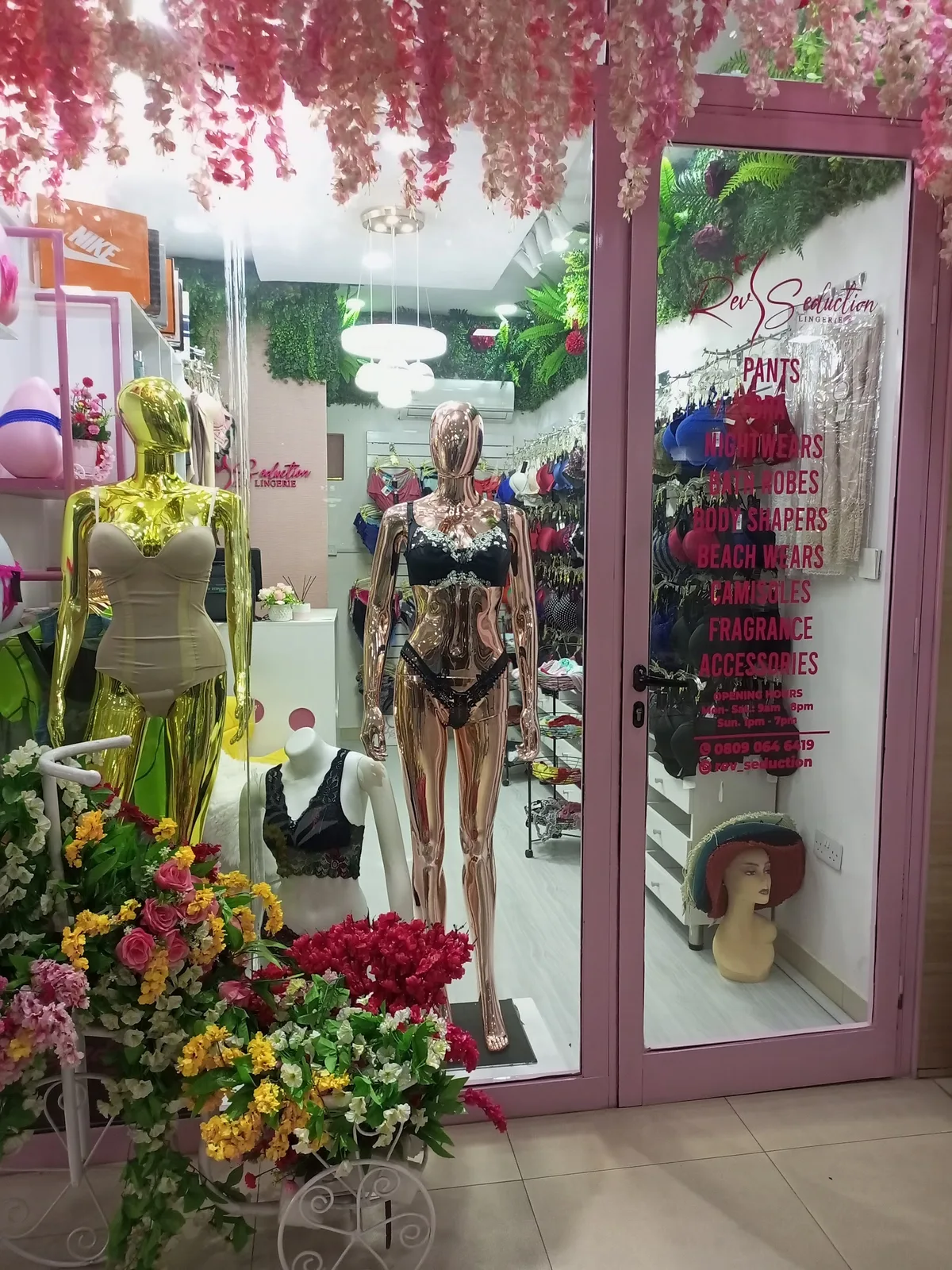 Ogudu Mall — photo
