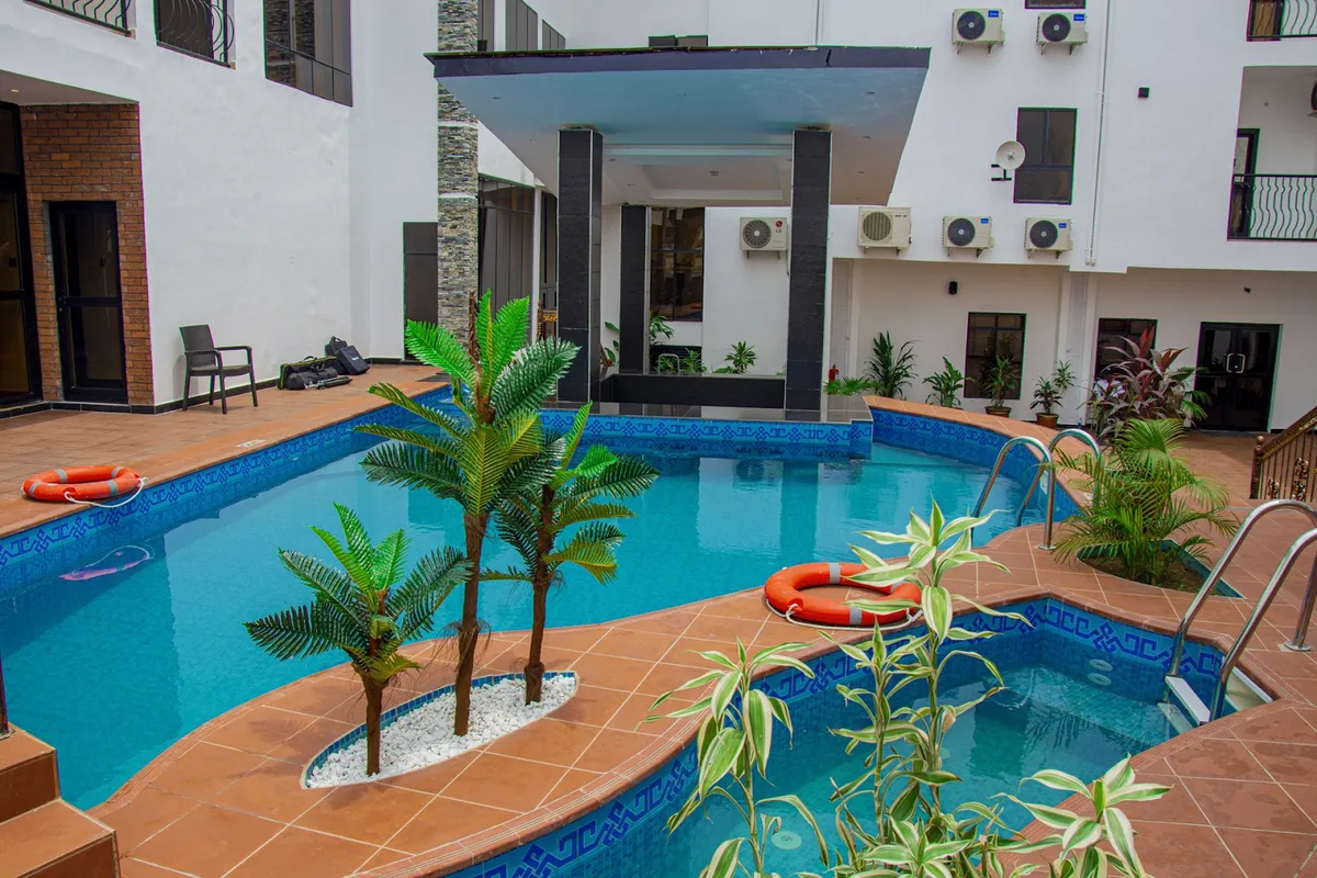 Sparklyn Hotels & Suites — photo