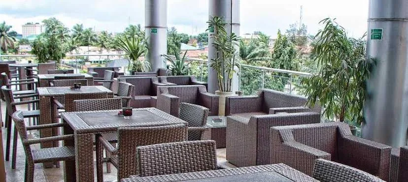 Sky Bar PHC — photo