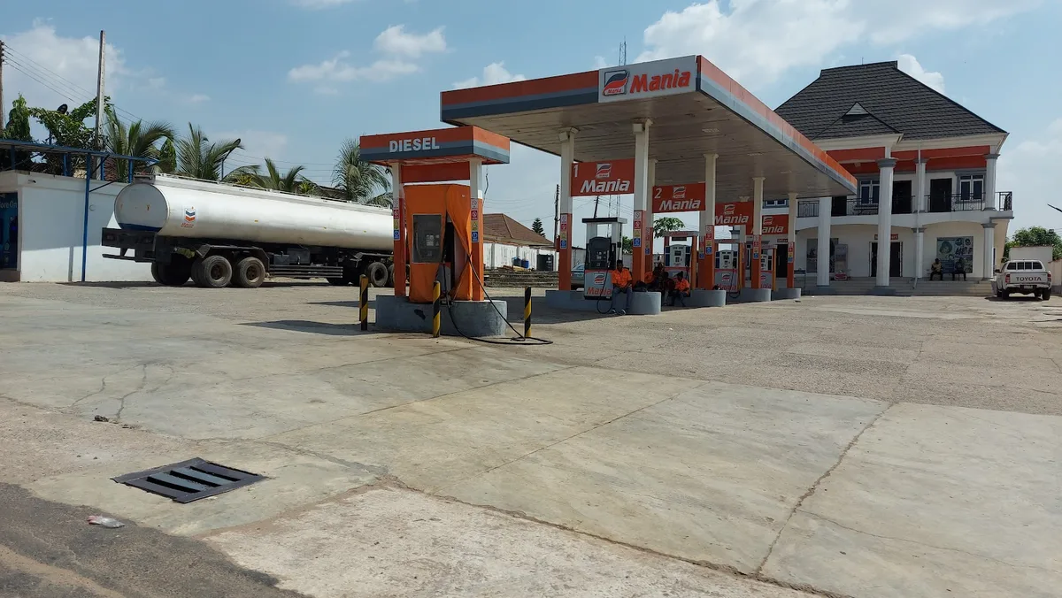 Mania Petrol Station — photo