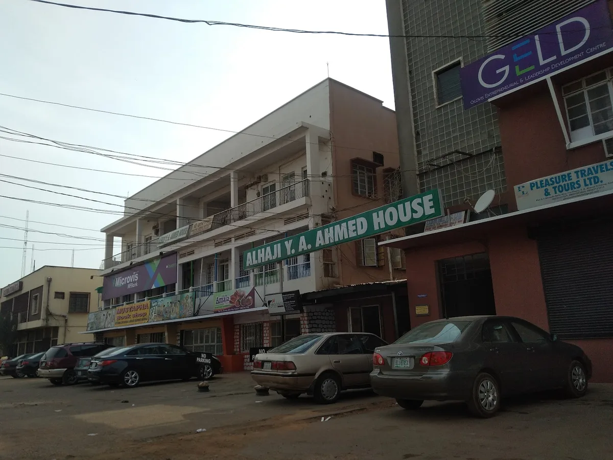 ALHAJI Y A AHMED HOUSE — photo