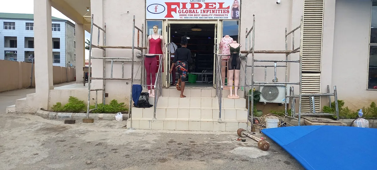 Utako Ultra Modern Market — photo
