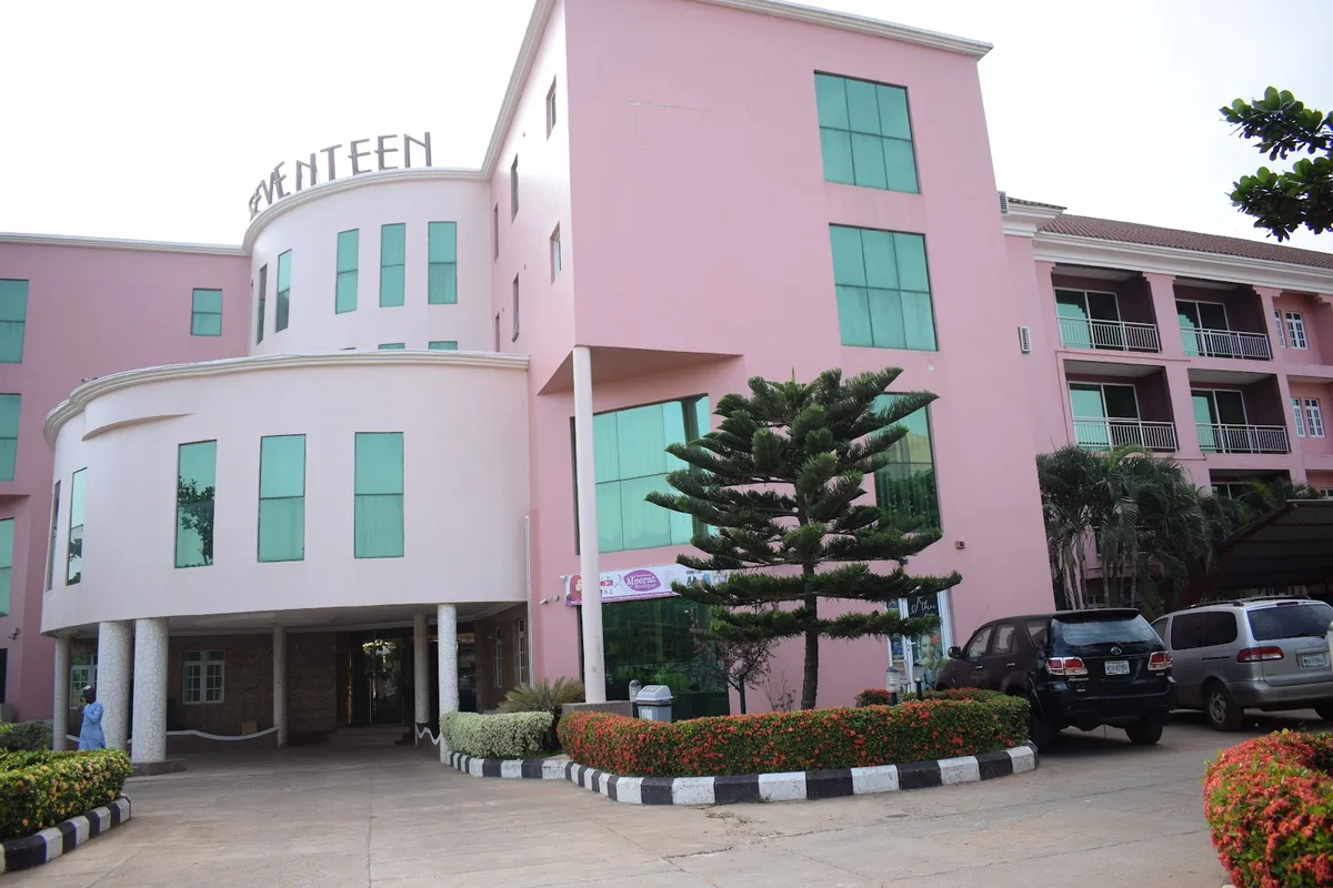 Hotel Seventeen — photo