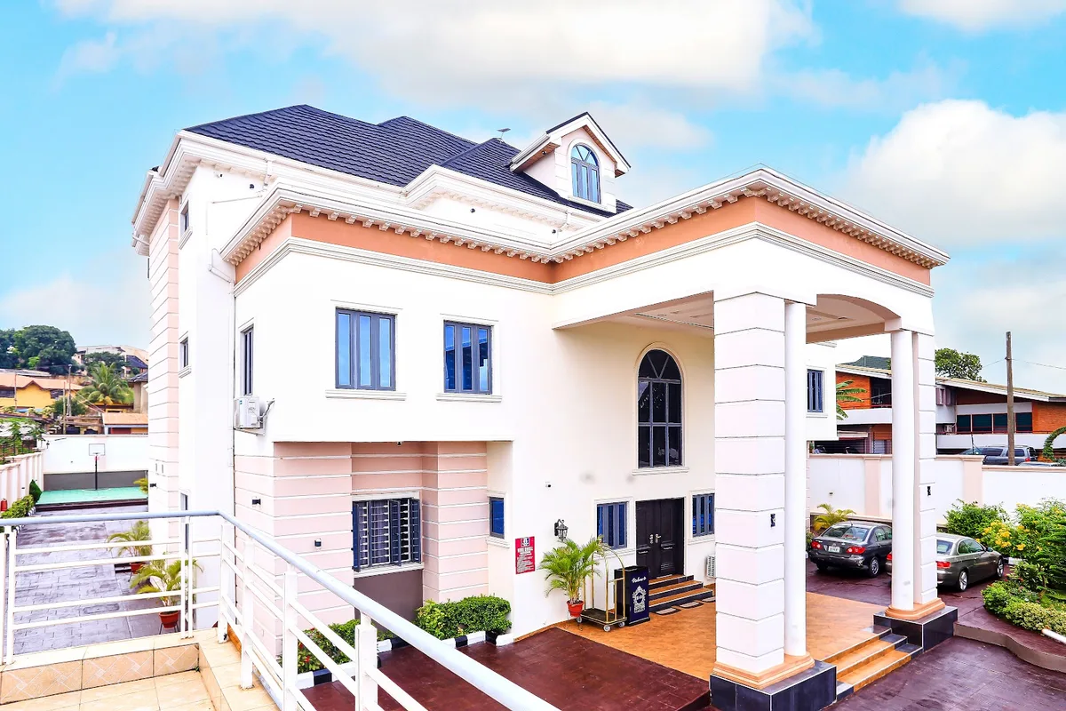 Ed & Dre Luxuria | Hotel in Ibadan, Nigeria — photo