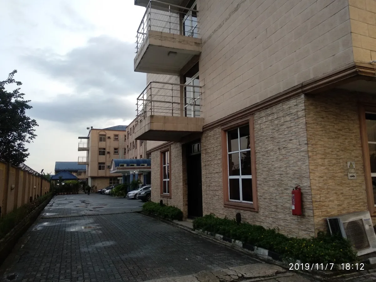 Kayriott Hotel & Suites — photo