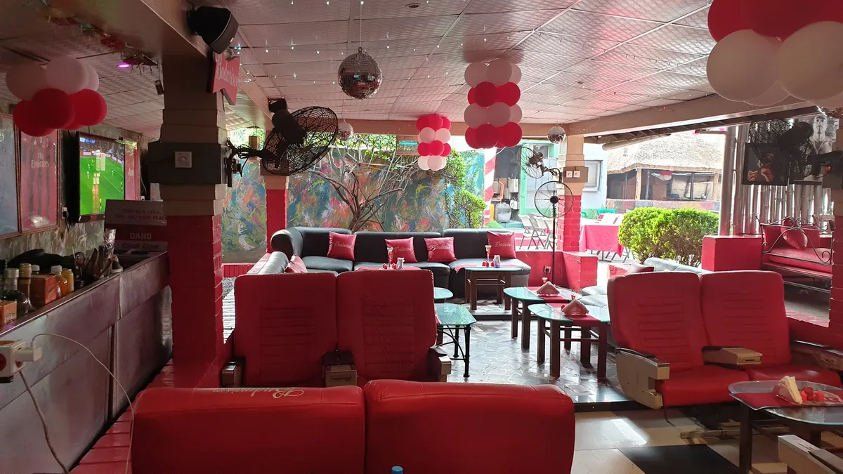 Captains Bar Ikeja Lagos — photo
