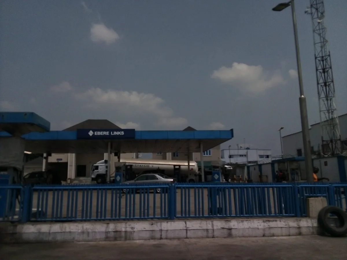 Eberelinks petrol station — photo