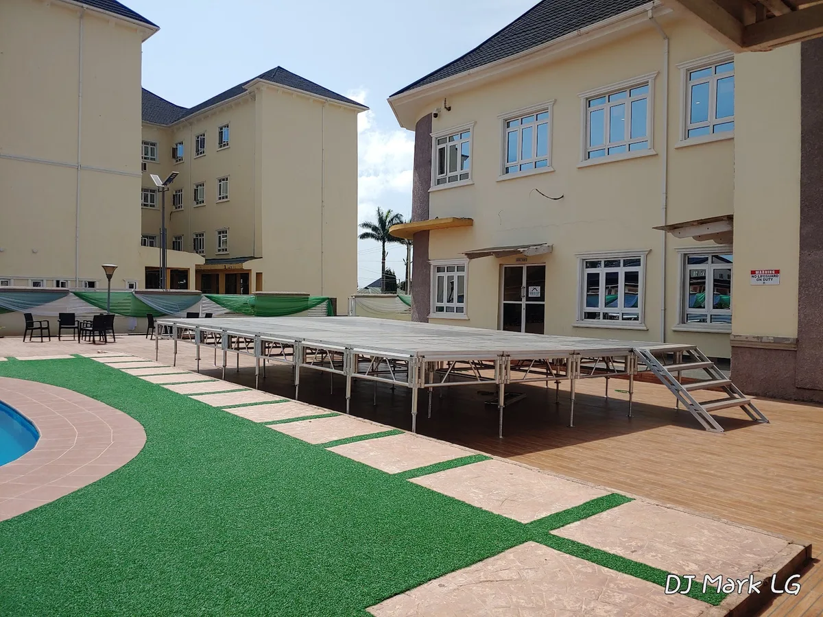Crispan Hotel, Jos. — photo