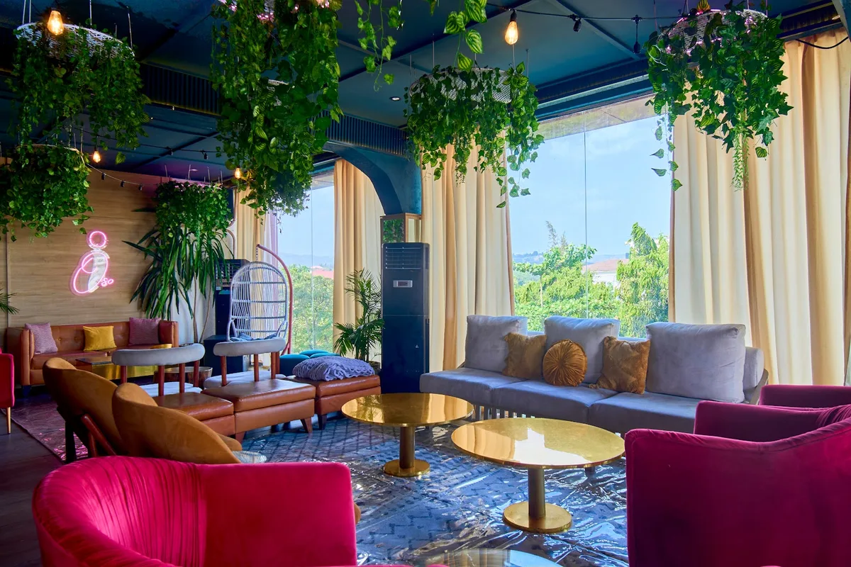 Oso Lounge — photo