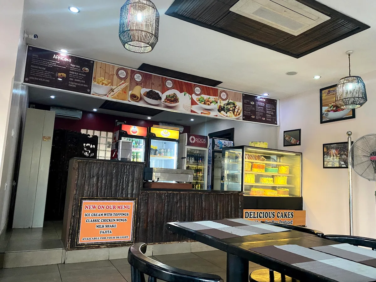 Roots Restaurant & Cafe, Enugu — photo