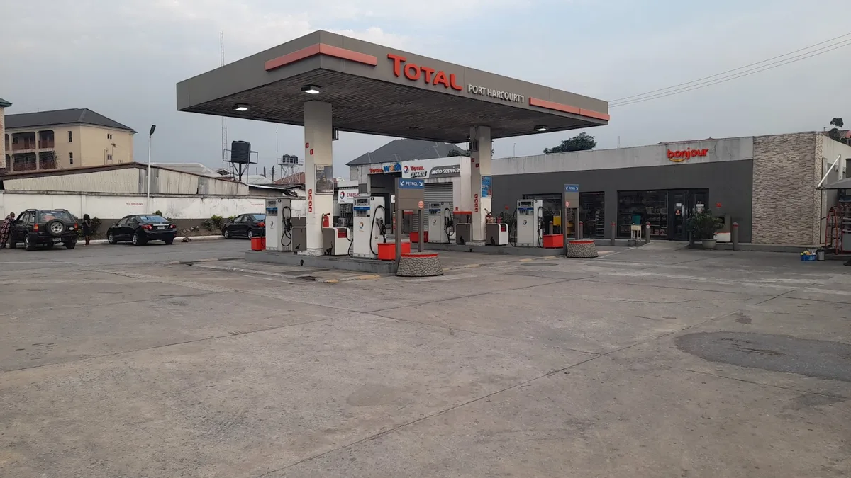 Total Filling Station — photo