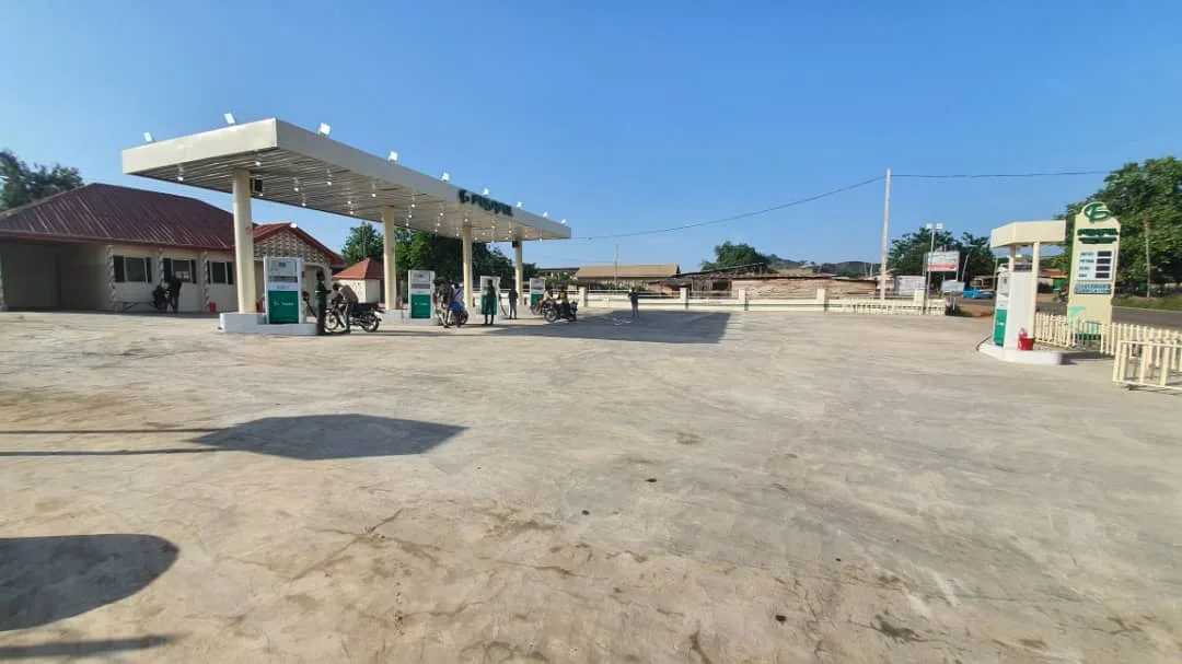 Akintoy Petrol Station — photo