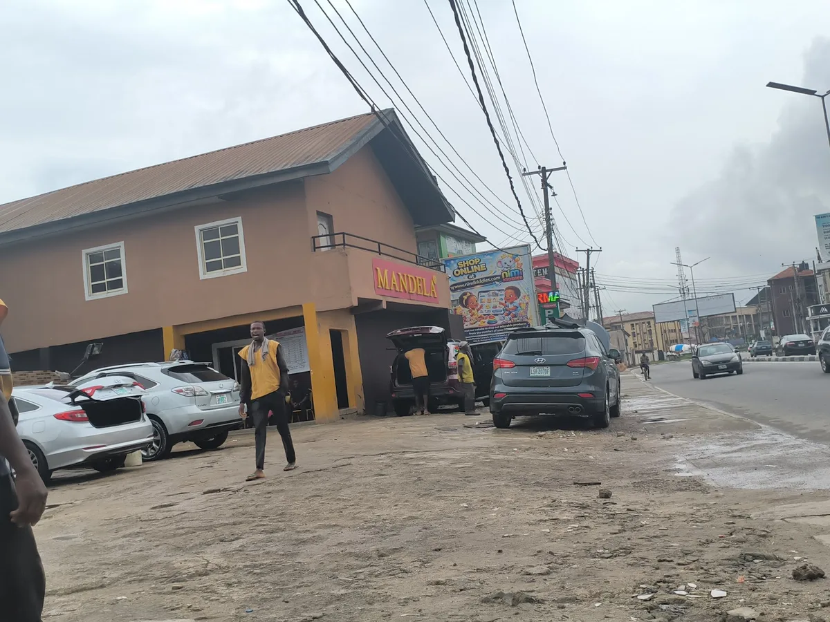 Mandela Car Wash tombia street GRA port Harcourt — photo