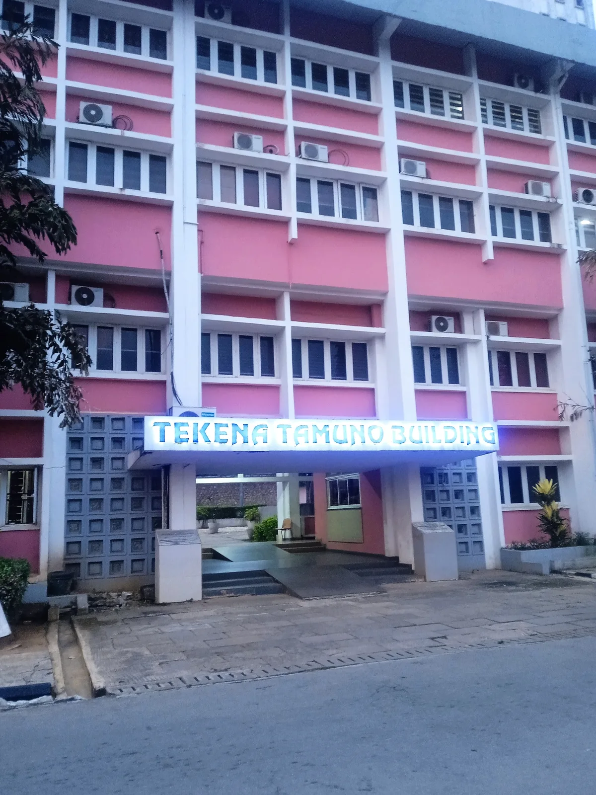 University of Ibadan photo 4