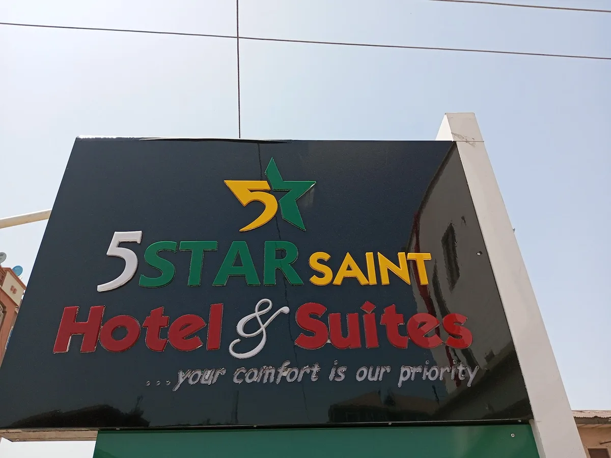 5 Star Saint Hotel photo 5