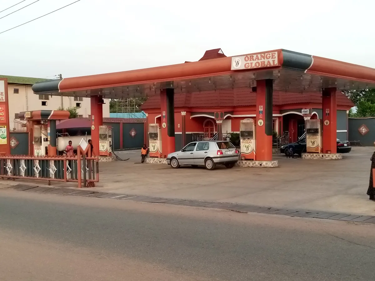 Orange Global filing station — photo