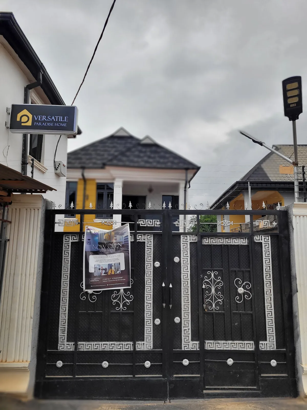 Versatile Paradise Home - Shortlet Apartments in Iyana Ipaja Lagos — photo