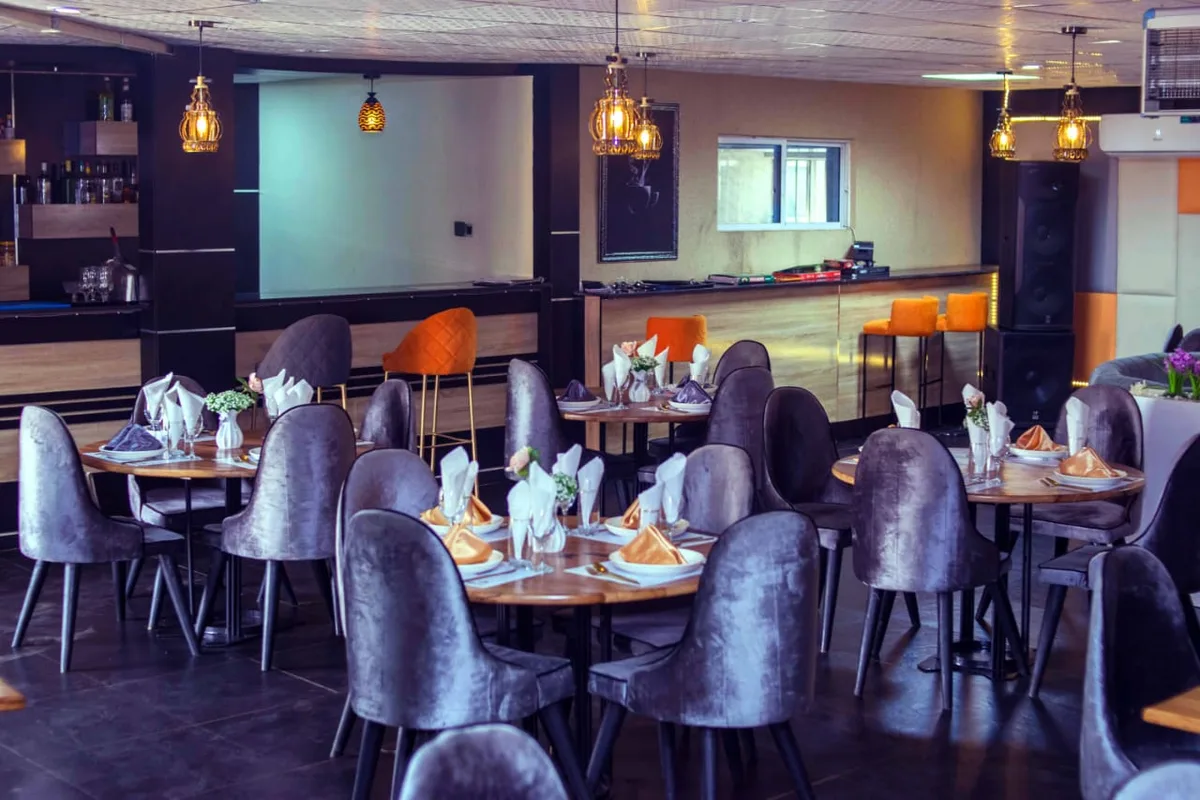 PRONTO Restaurant and Lounge — photo