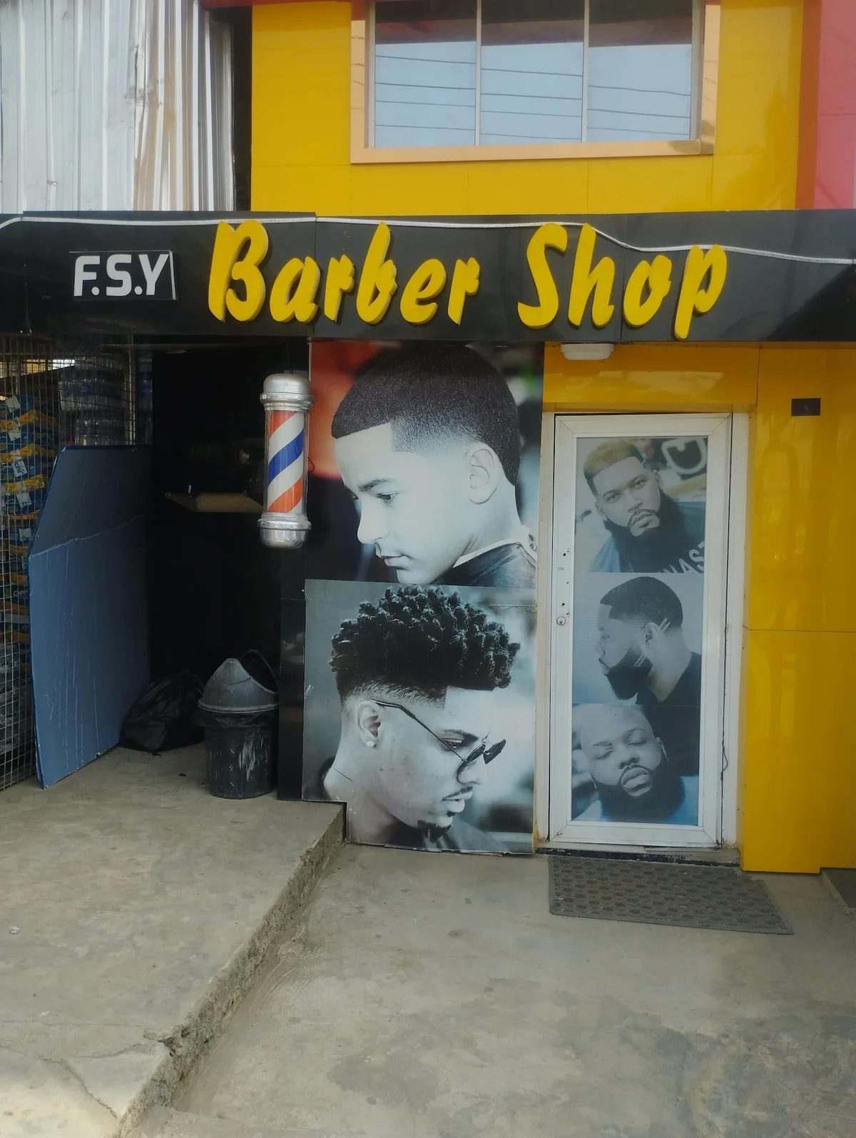 FSY Supermarket — photo