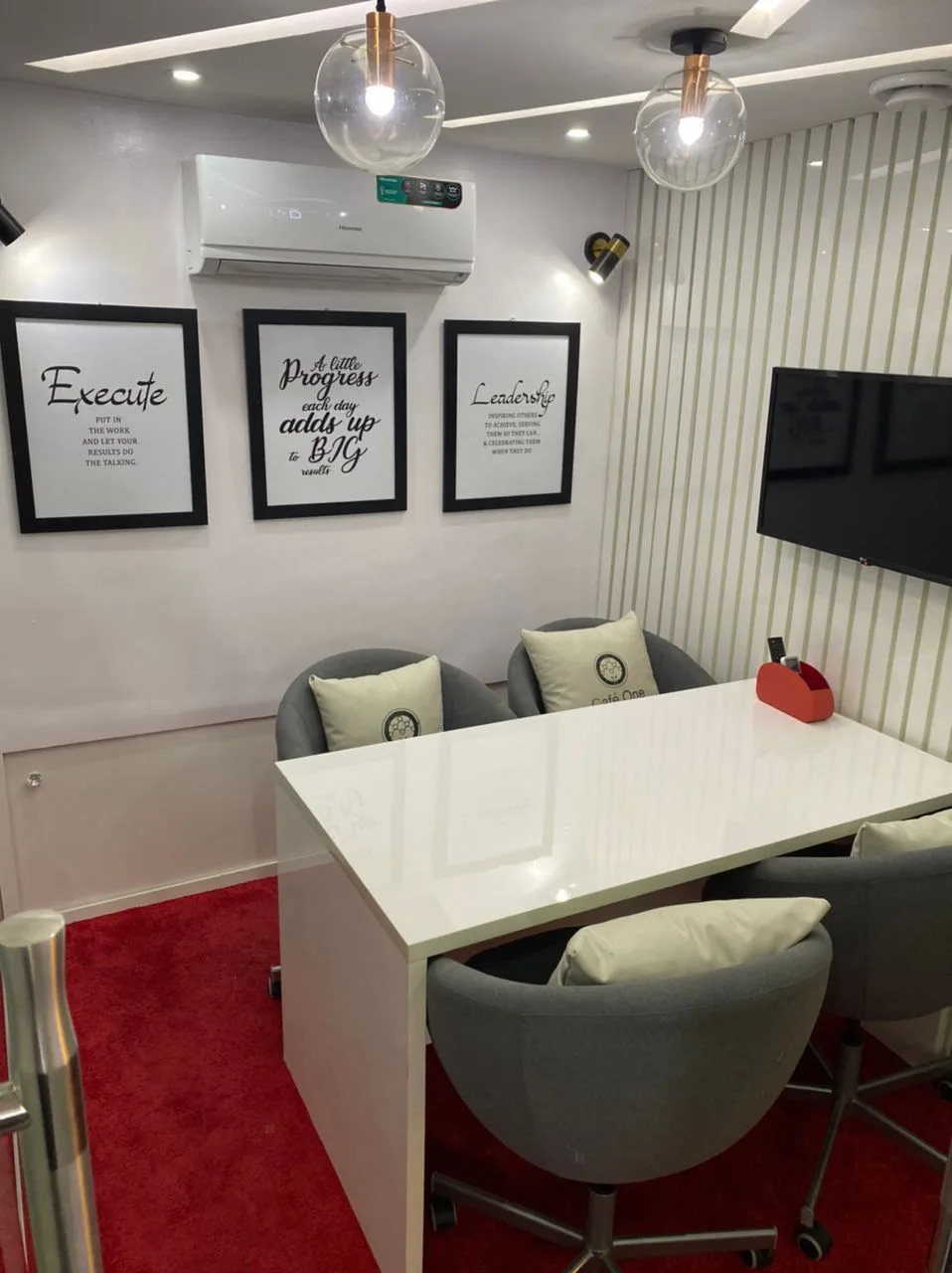 Cafe One Yaba — photo