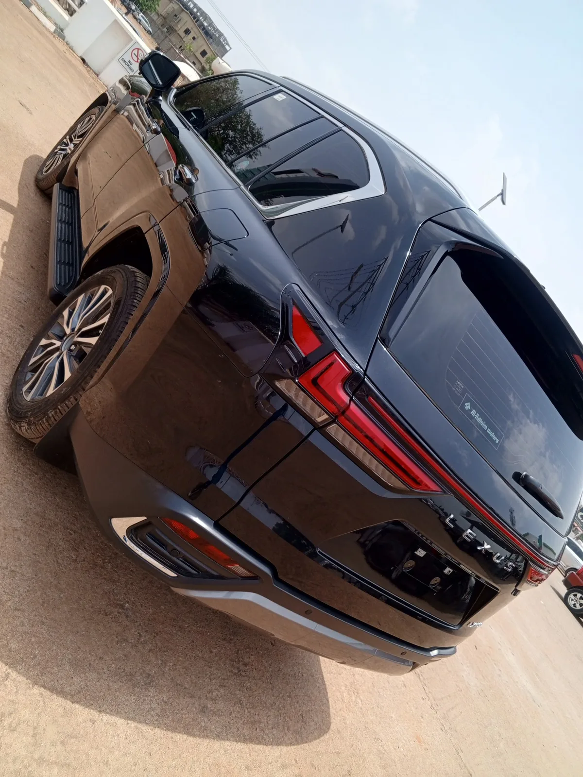 I-SQUARE AUTOS LTD photo 5
